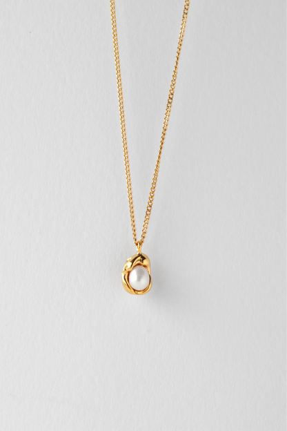 Nestle necklace, 18k Gold-plated