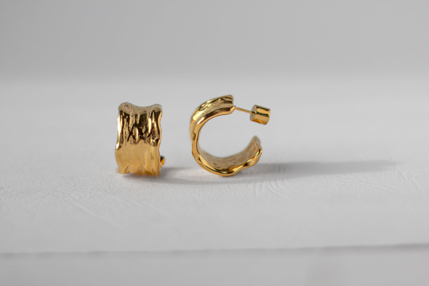 Husk earring, 18k Gold-plated