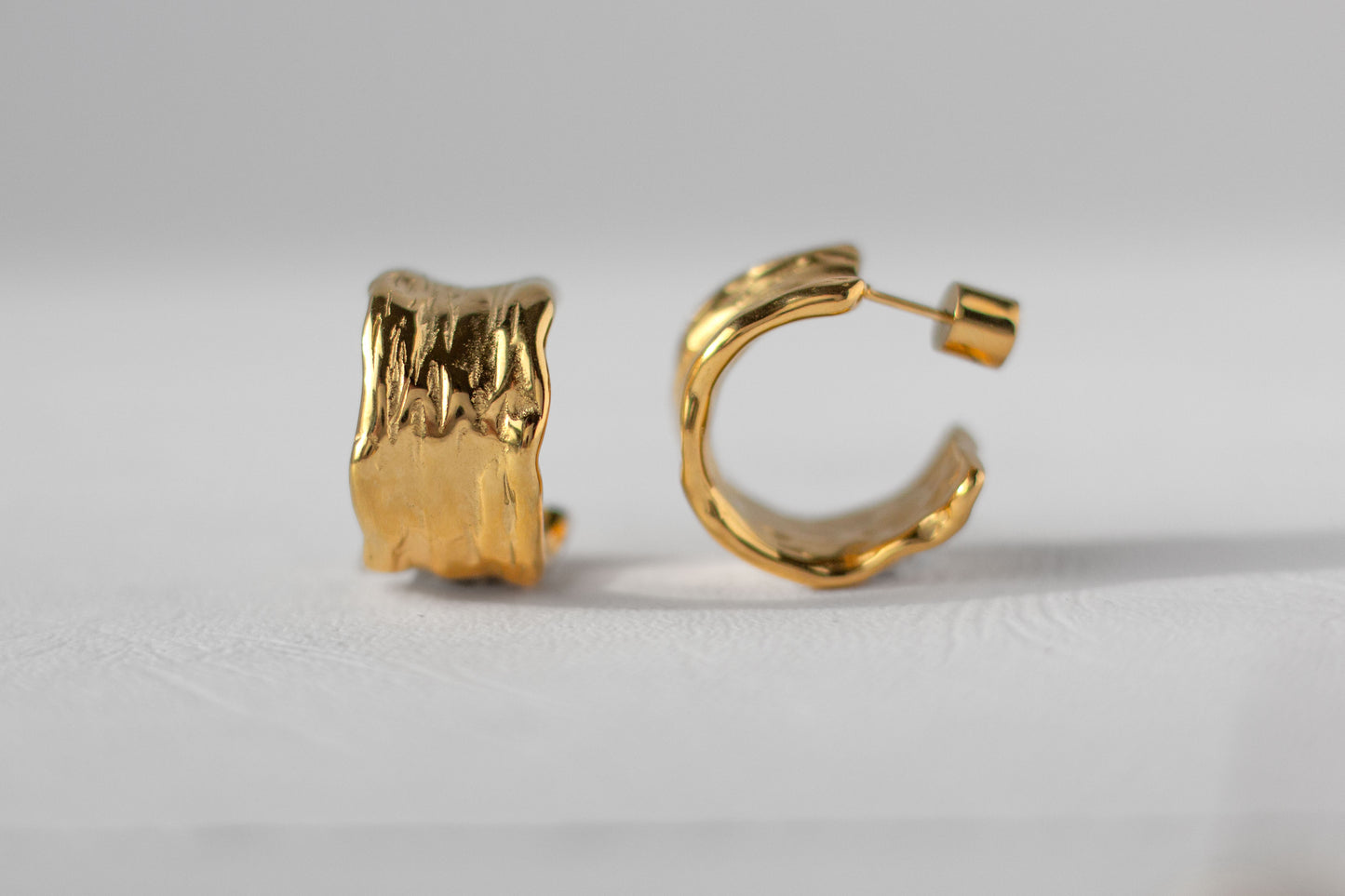 Husk earring, 18k Gold-plated