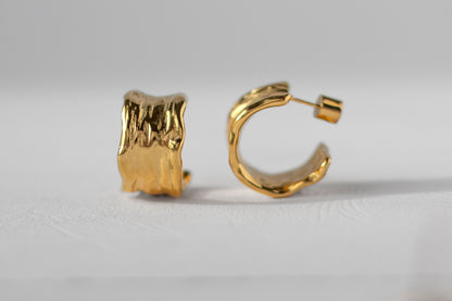 Husk earring, 18k Gold-plated