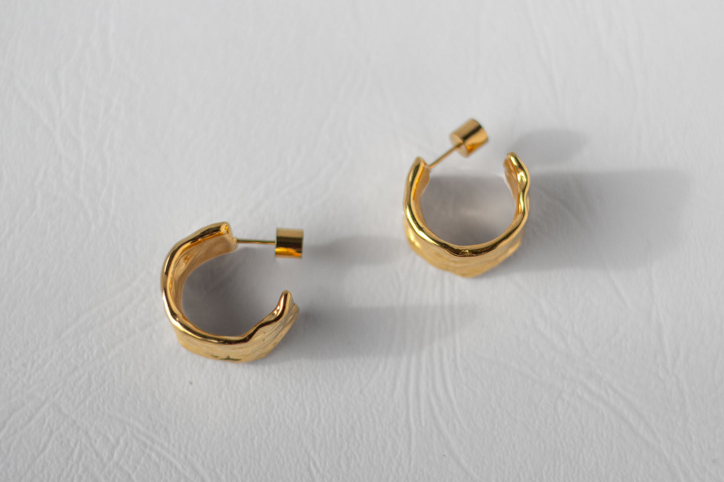 Husk earring, 18k Gold-plated