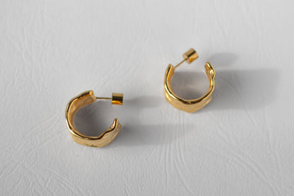 Husk earring, 18k Gold-plated