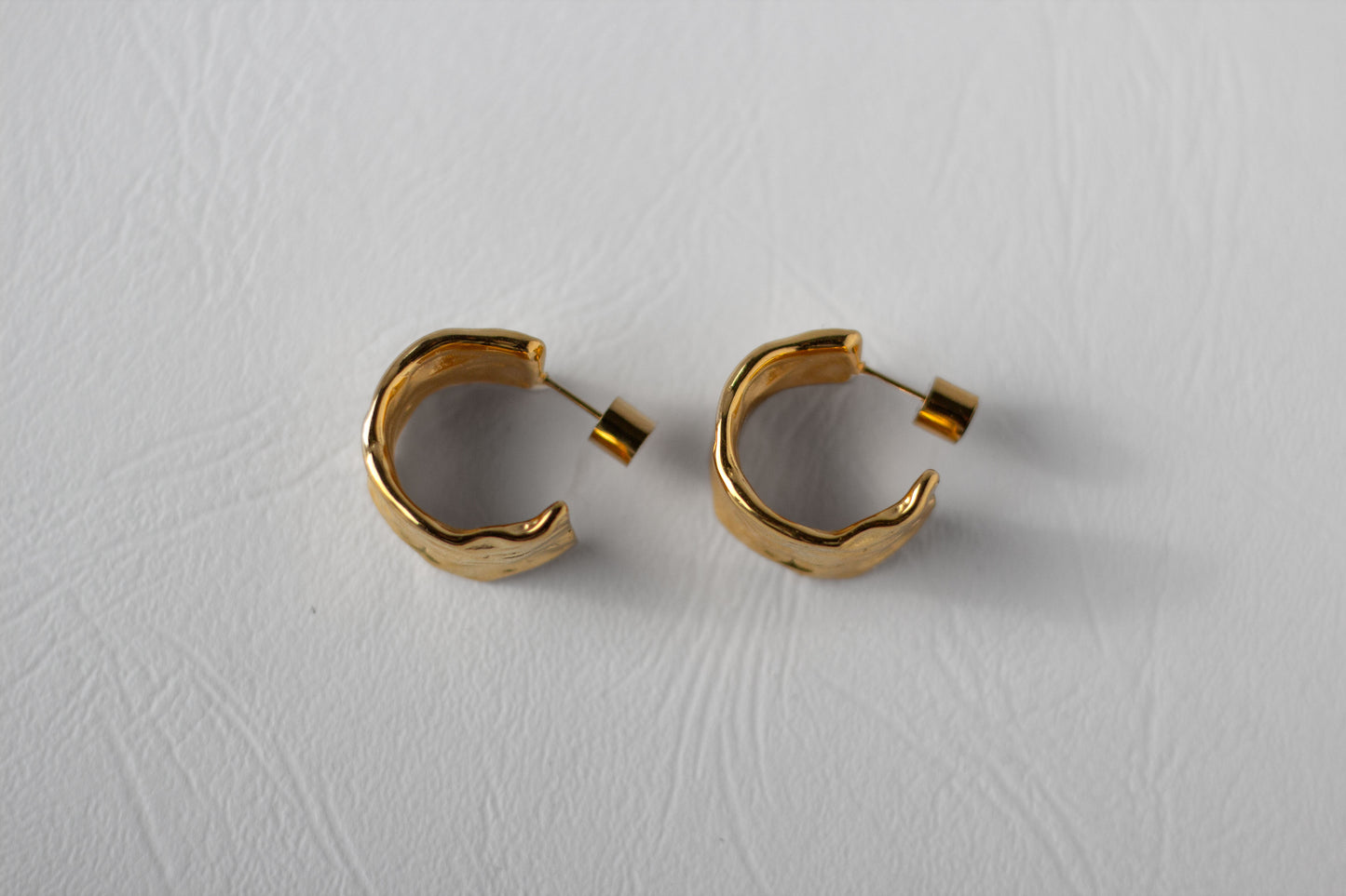 Husk earring, 18k Gold-plated