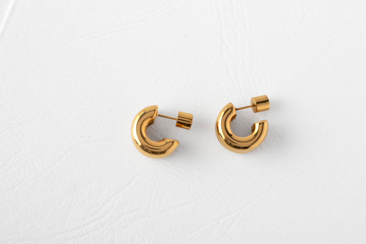 Curl earring, 18k Gold-plated