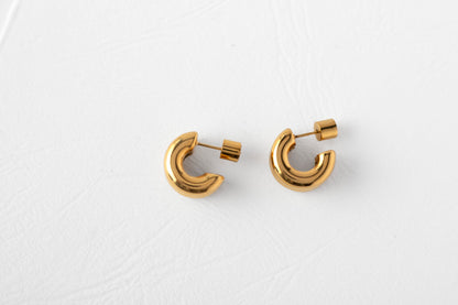 Curl earring, 18k Gold-plated