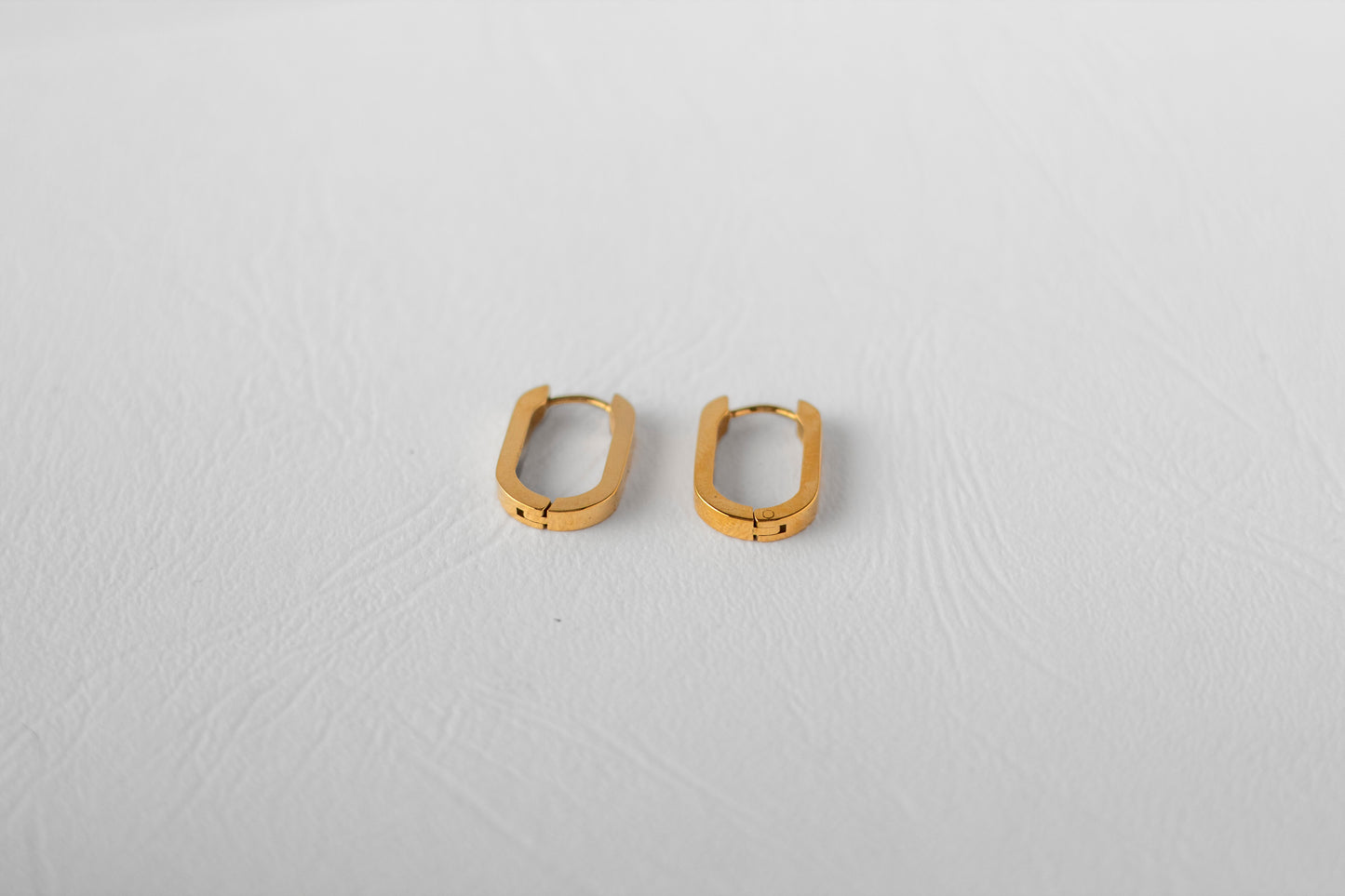 Stem earring, 18k Gold-plated