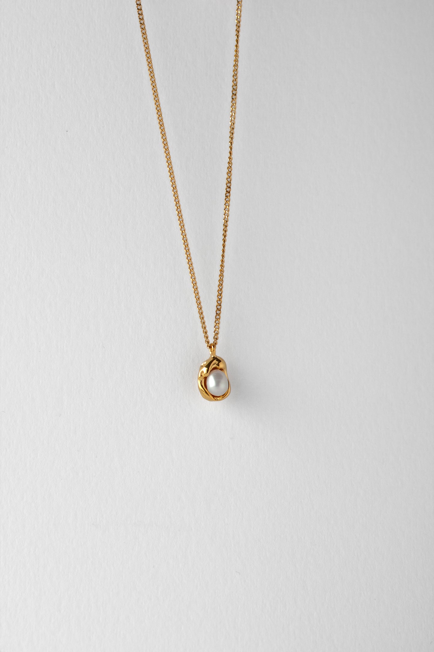 Nestle necklace, 18k Gold-plated