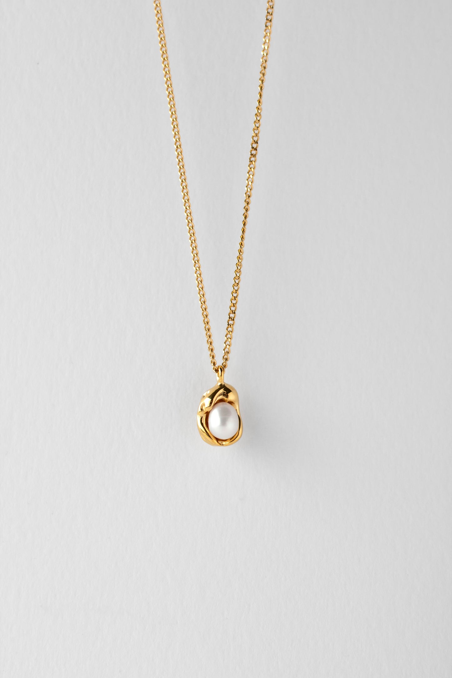 Nestle necklace, 18k Gold-plated