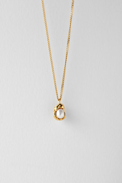 Nestle necklace, 18k Gold-plated