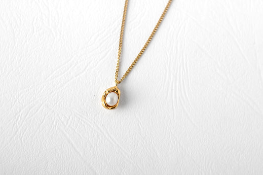 Nestle necklace, 18k Gold-plated